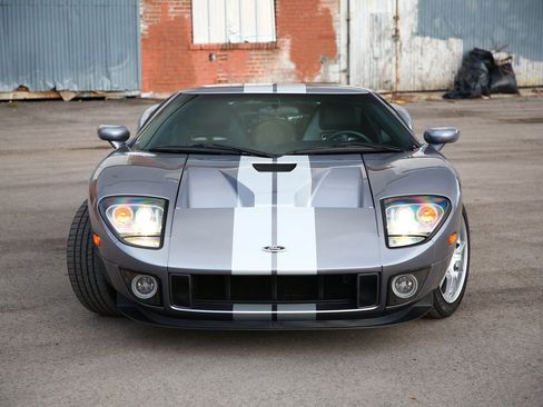 Used 2006 Ford GT image 6