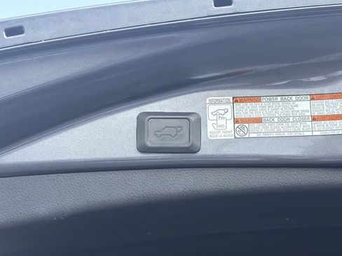 Used 2016 Toyota RAV4 XLE w/ Convenience Package AWD/4WD image 21