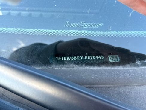 Used 2020 Ford F350 Platinum w/ FX4 Off-Road Package image 25