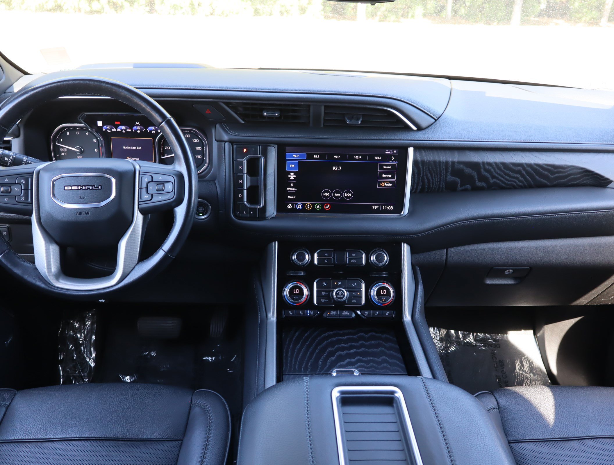 Used 2021 GMC Yukon XL Denali w/ Denali Premium Package AWD/4WD image 19