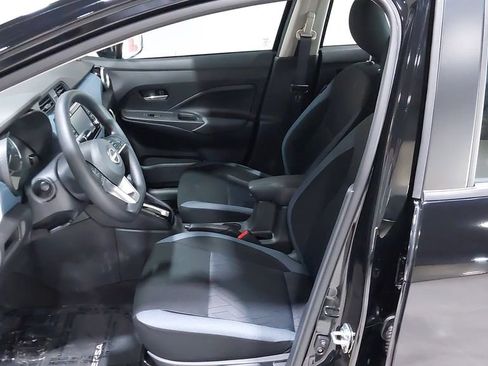 Used 2025 Nissan Versa SV w/ Trunk Package image 19