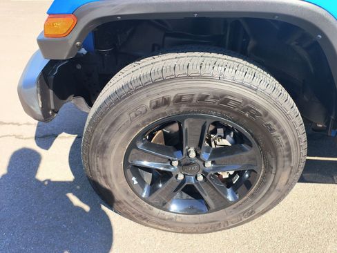 Used 2023 Jeep Wrangler Unlimited Sahara image 30