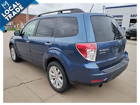 Used 2011 Subaru Forester 2.5X Limited AWD/4WD image 8