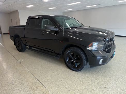 Used 2018 RAM 1500 Big Horn AWD/4WD image 3