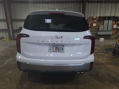 Used 2025 Kia Telluride S image 10