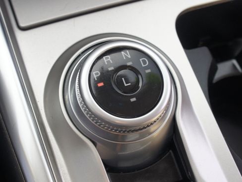 Used 2021 Ford Explorer XLT w/ Equipment Group 202A image 12