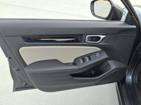 Used 2023 Honda Civic EX-L image 11