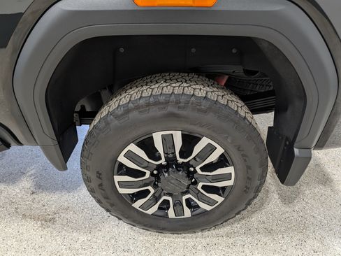 Used 2025 GMC Sierra 2500 Denali Ultimate AWD/4WD image 13