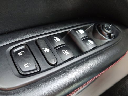 Used 2020 Jeep Compass Limited FWD image 27