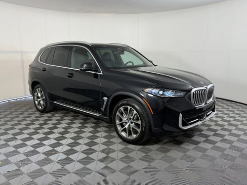 Used 2024 BMW X5 xDrive40i w/ Premium Package image 7