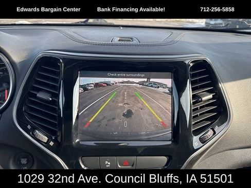 Used 2020 Jeep Cherokee Limited image 21