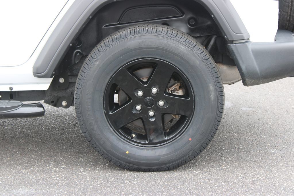 Used 2019 Jeep Wrangler Unlimited Sport S AWD/4WD image 16