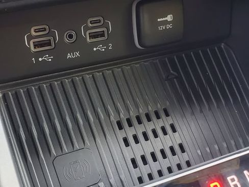 New 2026 Jeep Grand Cherokee Altitude AWD/4WD image 21