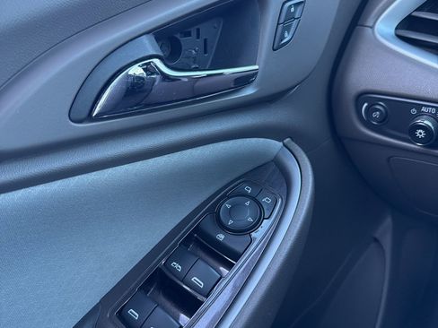 Used 2024 Chevrolet Malibu LT image 14