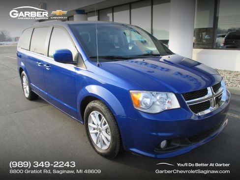 Used 2018 Dodge Grand Caravan SXT image 1