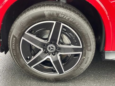 Certified 2025 Mercedes-Benz GLC 300 4MATIC image 9