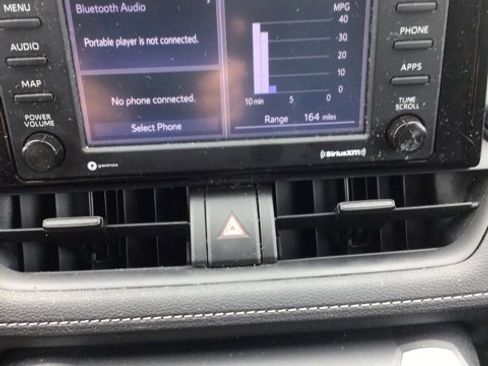 Used 2021 Toyota RAV4 XLE image 10