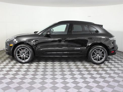 Used 2025 Porsche Macan Turbo image 2