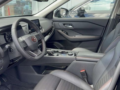 Used 2025 Nissan Rogue SV w/ Rock Creek Premium Package AWD/4WD image 31