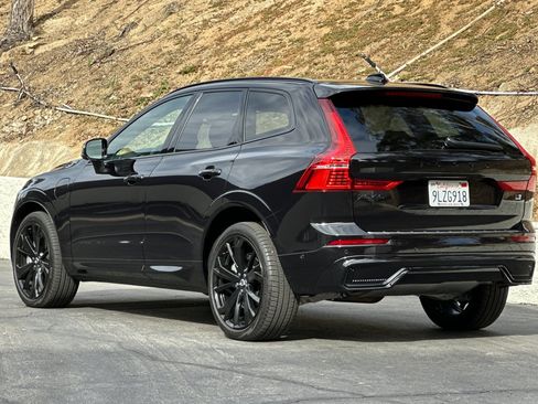 Certified 2024 Volvo XC60 T8 Ultimate w/ Protection Package Premier image 7