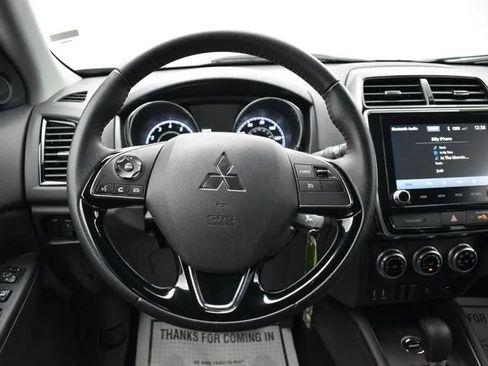 Used 2025 Mitsubishi Outlander Sport LE AWD/4WD image 20