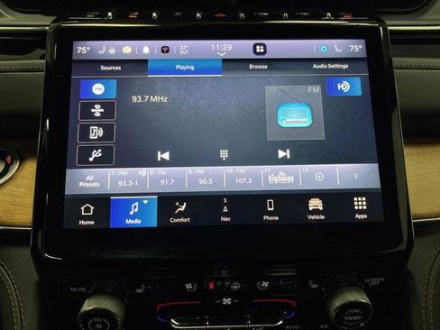 Used 2024 Jeep Grand Cherokee L Summit image 20