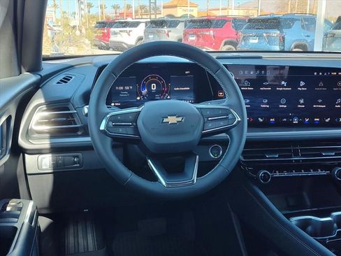 New 2026 Chevrolet Traverse LT w/ LPO, Floor Liner Package FWD image 7