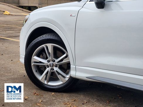 Used 2019 Audi Q3 2.0T Premium Plus w/ Premium Plus Package image 16