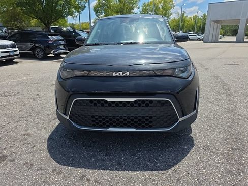 Used 2025 Kia Soul LX w/ LX Technology Package FWD image 2