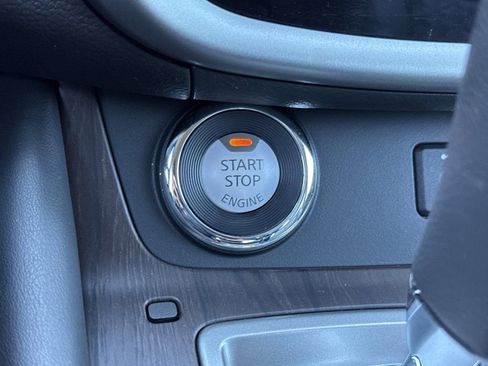 Used 2024 Nissan Murano Platinum w/ Cargo Package image 23