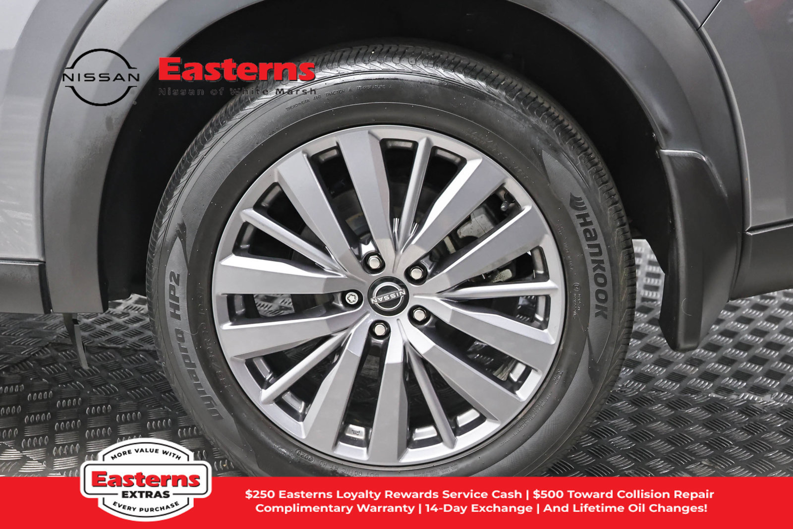 Used 2024 Nissan Pathfinder SL w/ SL Premium Package AWD/4WD image 8
