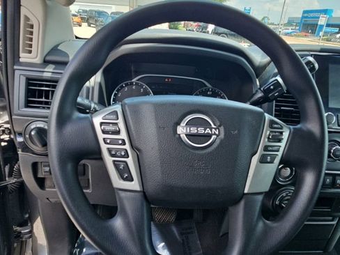 Used 2023 Nissan Titan SV AWD/4WD image 14