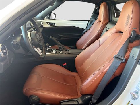 Used 2023 MAZDA MX-5 Miata Grand Touring image 19