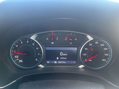 Used 2024 Chevrolet Equinox Premier AWD/4WD image 8