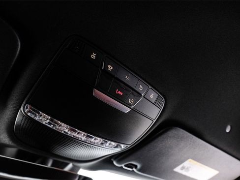 Used 2022 Mercedes-Benz GLC 300 w/ AMG Line image 31