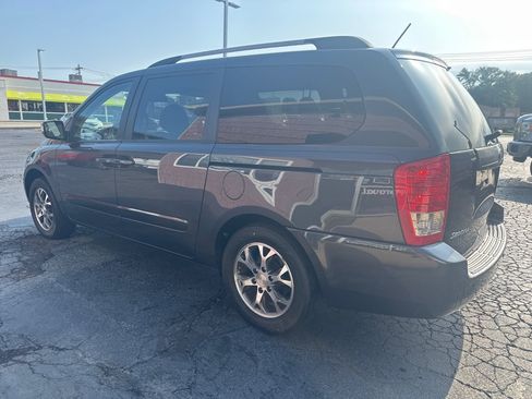 Used 2014 Kia Sedona LX w/ Power Package FWD image 3