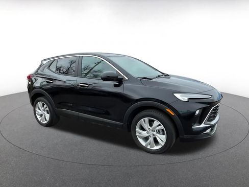 Used 2025 Buick Encore GX Preferred image 2