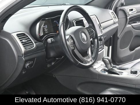 Used 2020 Jeep Grand Cherokee Limited image 7