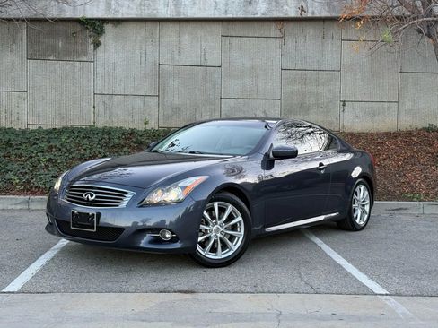 Used 2011 INFINITI G37 Journey w/ Premium Pkg RWD image 1