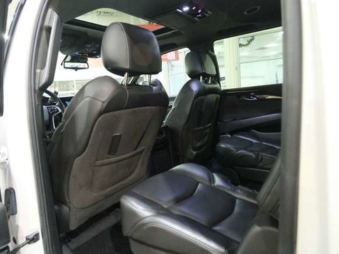 Used 2020 Cadillac Escalade ESV Platinum image 21