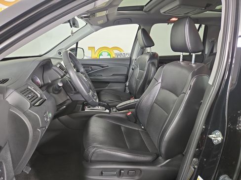 Used 2019 Honda Pilot Elite image 11