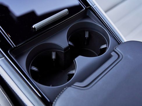 Used 2025 Porsche Panamera 4 w/ Premium Package image 72