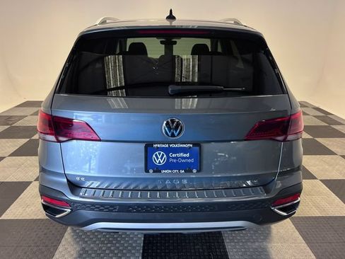 Certified 2024 Volkswagen Taos SE FWD image 4