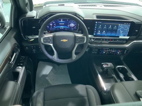 New 2025 Chevrolet Silverado 1500 LT w/ Z71 Off-Road Package AWD/4WD image 9