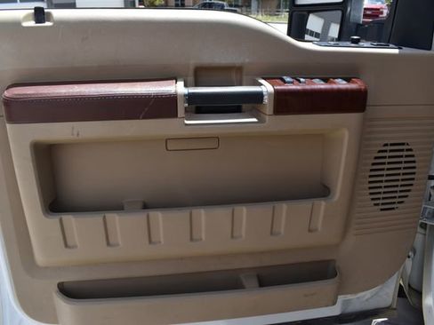Used 2013 Ford F250 King Ranch w/ FX4 Off Road Pkg AWD/4WD image 13