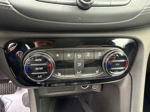 Used 2022 Buick Encore GX Select FWD image 15