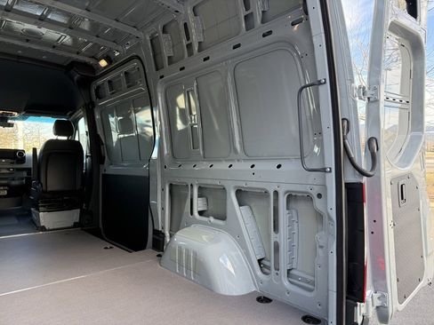 New 2025 Mercedes-Benz Sprinter 2500 image 13