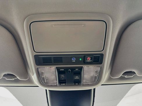 Used 2024 Honda Odyssey Elite image 24