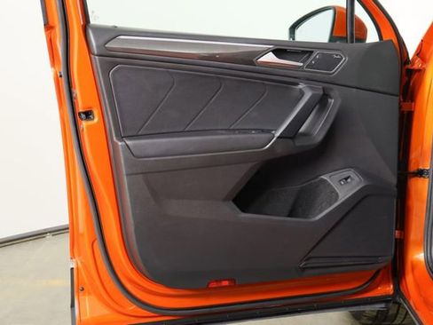 Used 2019 Volkswagen Tiguan SEL Premium image 19