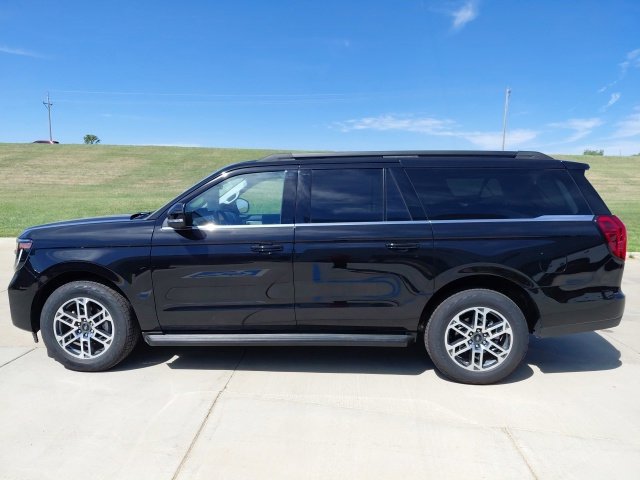 New 2026 Ford Expedition Max Active AWD/4WD image 8